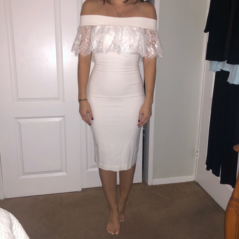 WORN ONCE white dress. Dress the population small